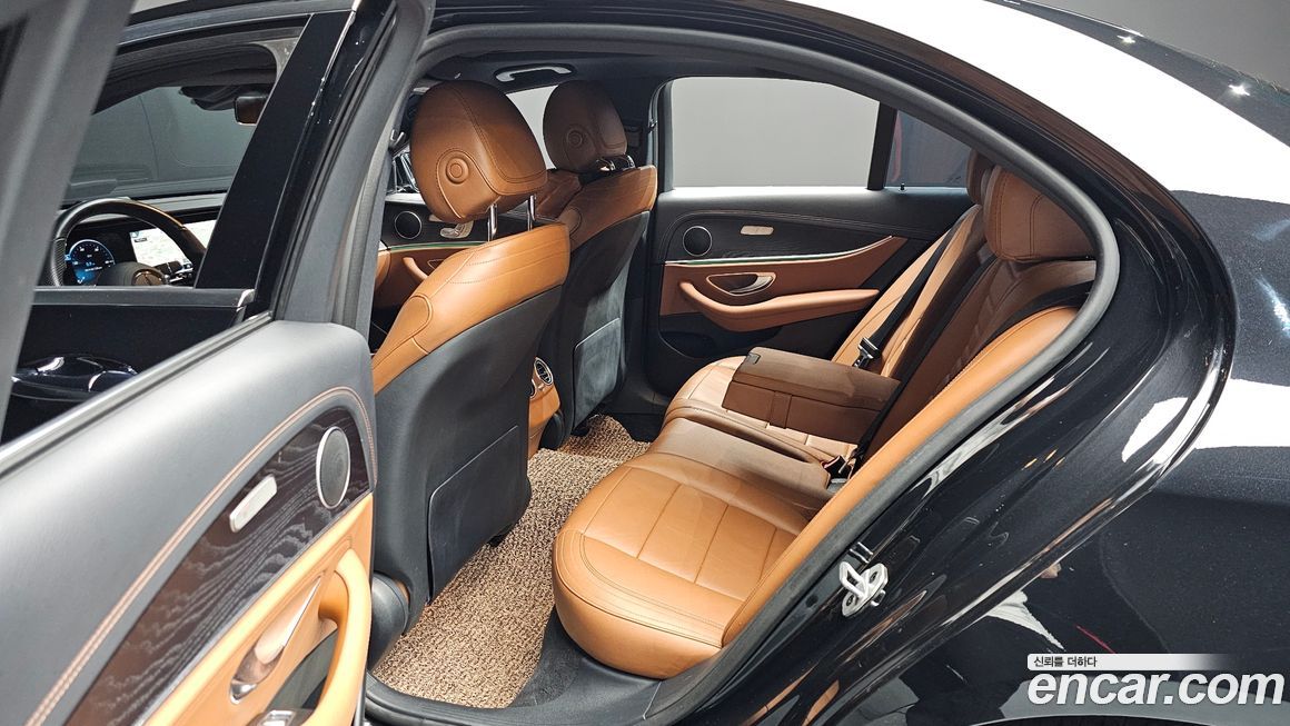 Mercedes-Benz E-Class 2021