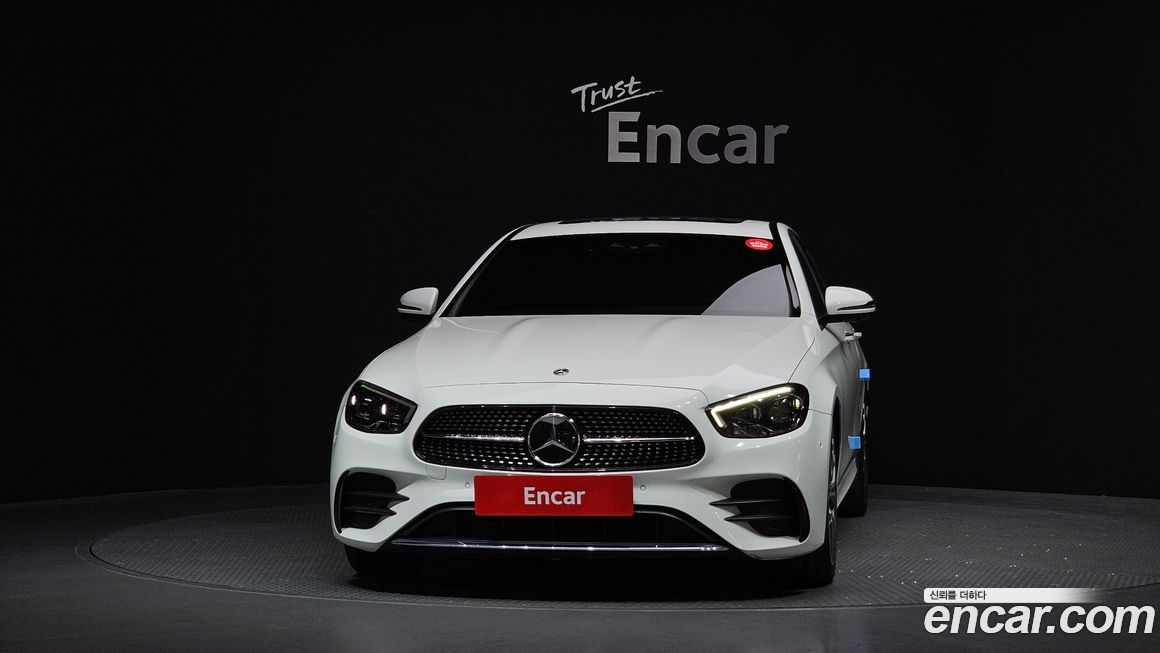 Mercedes-Benz E-Class 2022