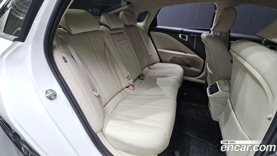 Kia K8 2025