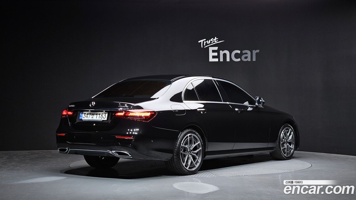 Mercedes-Benz E-Class 2021