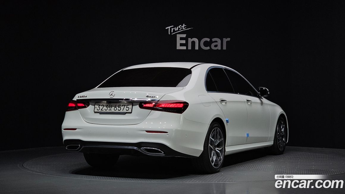 Mercedes-Benz E-Class 2022