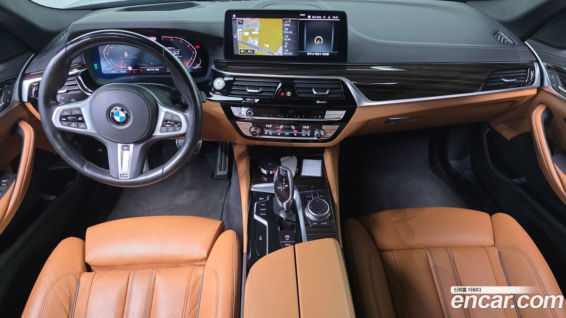 BMW 5-Series 2021