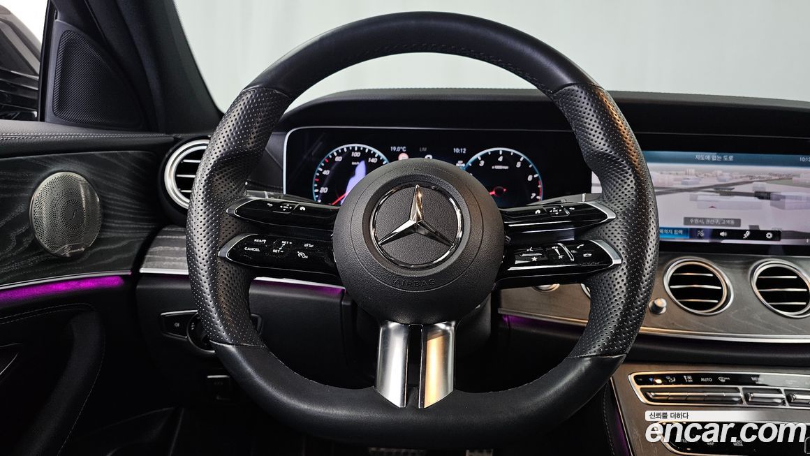 Mercedes-Benz E-Class 2022