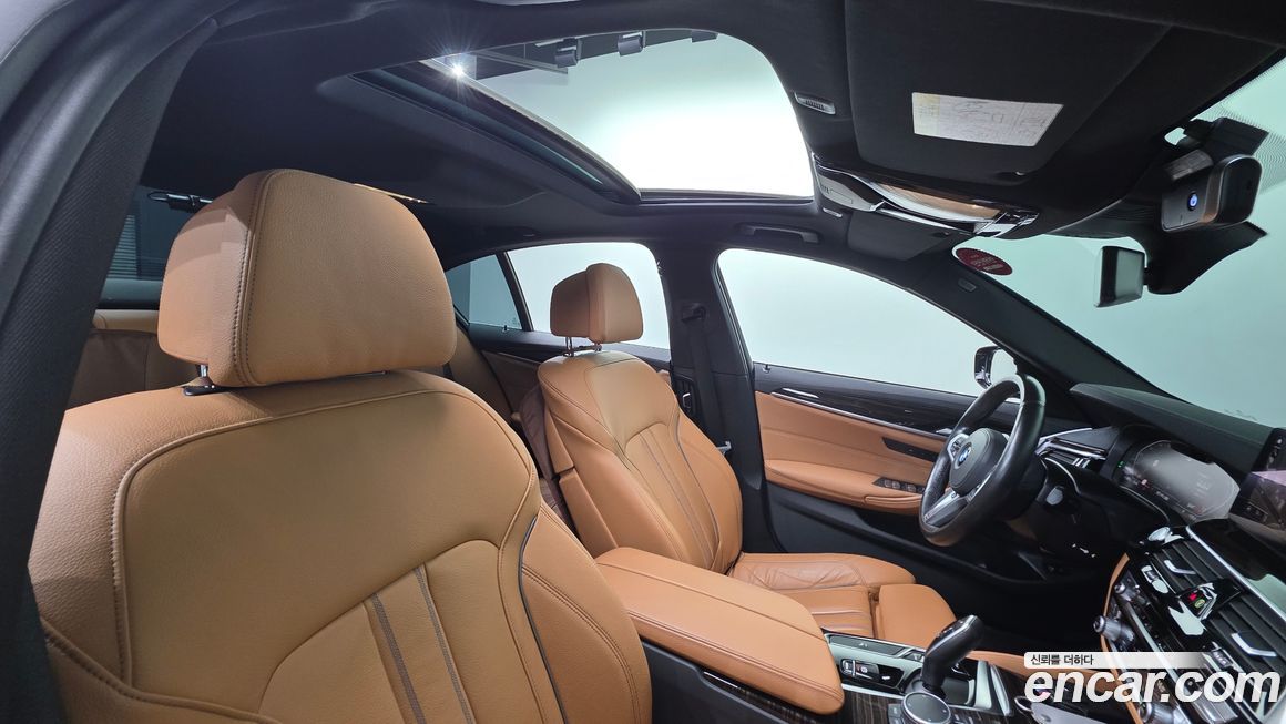BMW 5-Series 2021