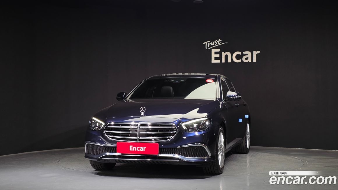 Mercedes-Benz E-Class 2022