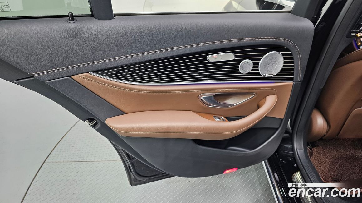 Mercedes-Benz E-Class 2021