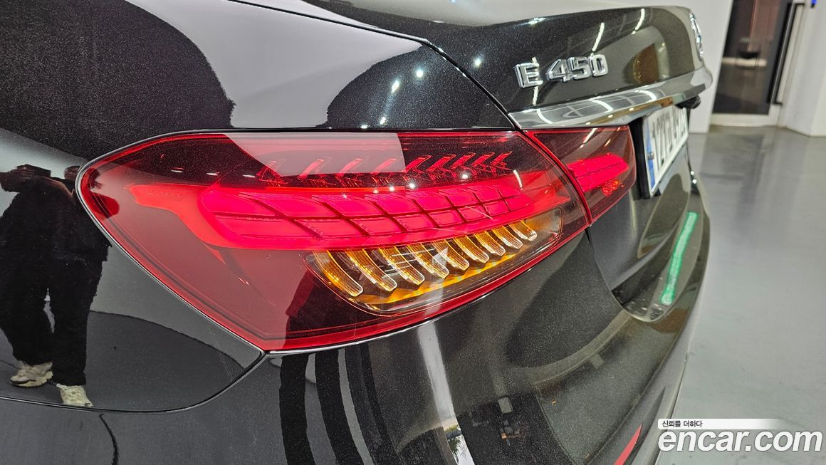 Mercedes-Benz E-Class 2021