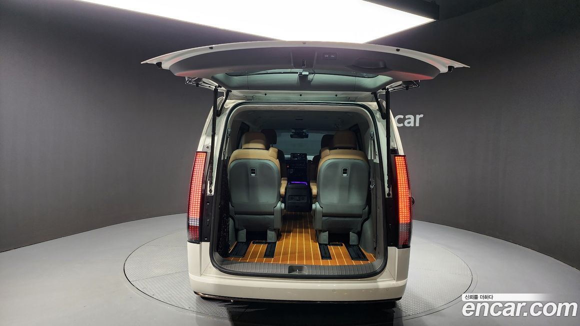 Hyundai Staria 2023