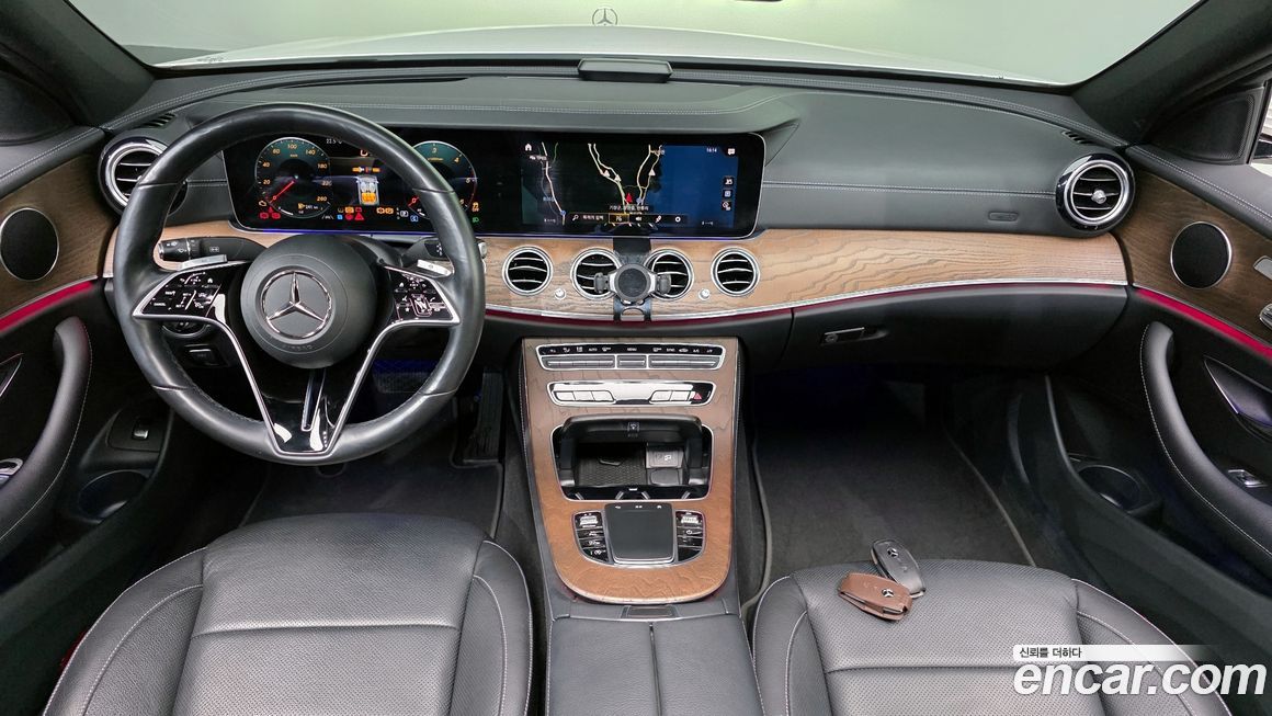 Mercedes-Benz E-Class 2021