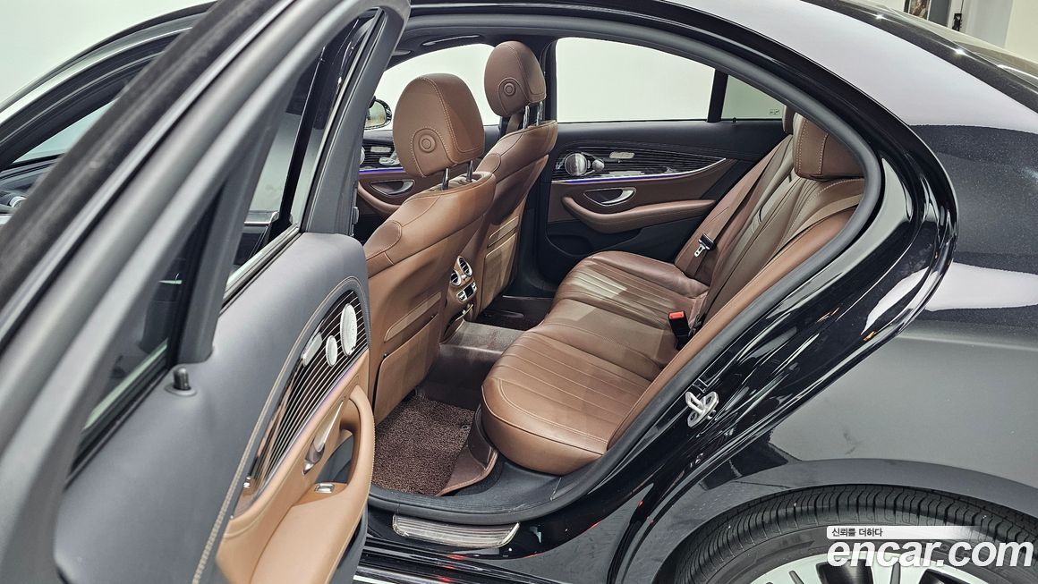 Mercedes-Benz E-Class 2021