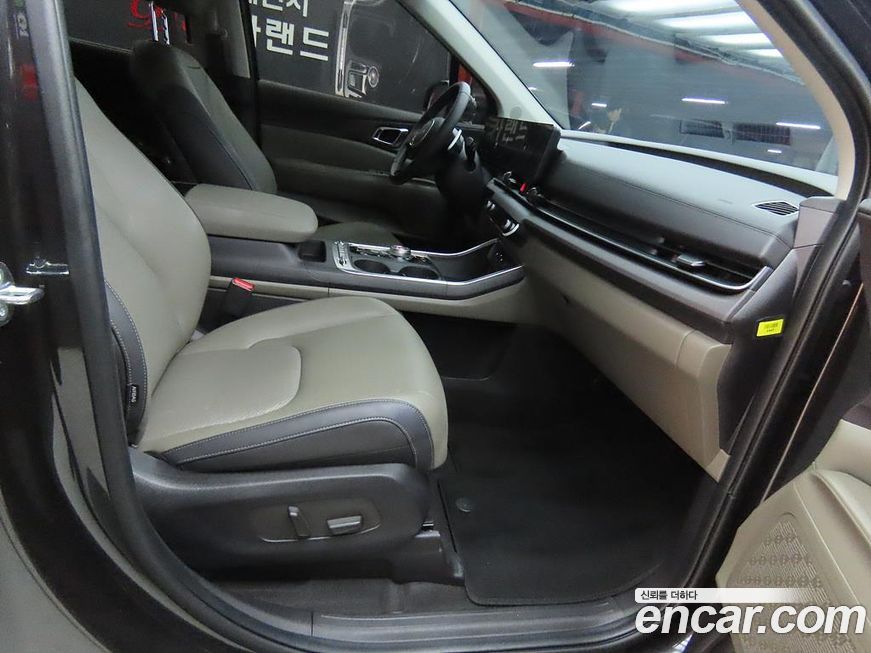 Kia Canival 2025