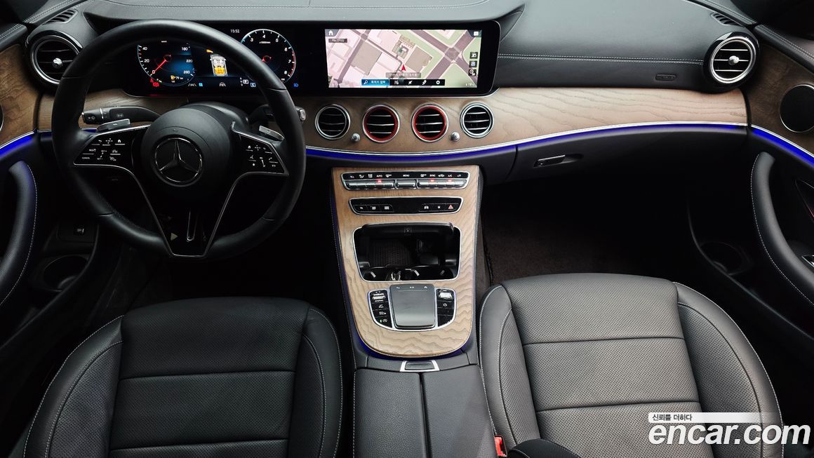 Mercedes-Benz E-Class 2021