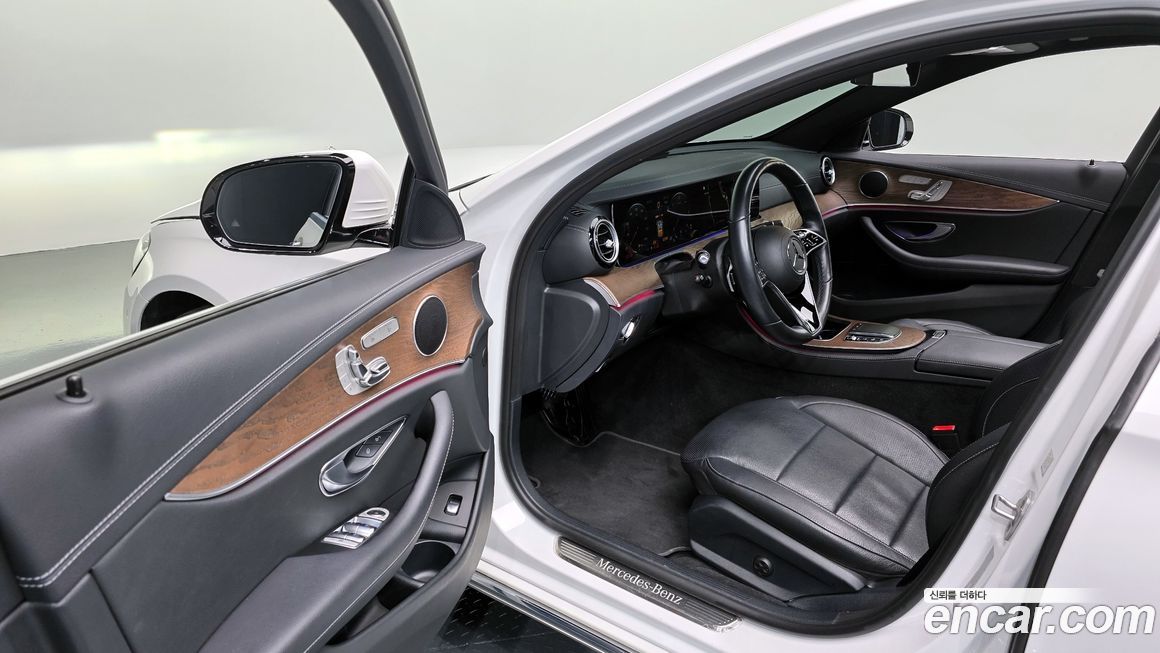 Mercedes-Benz E-Class 2021