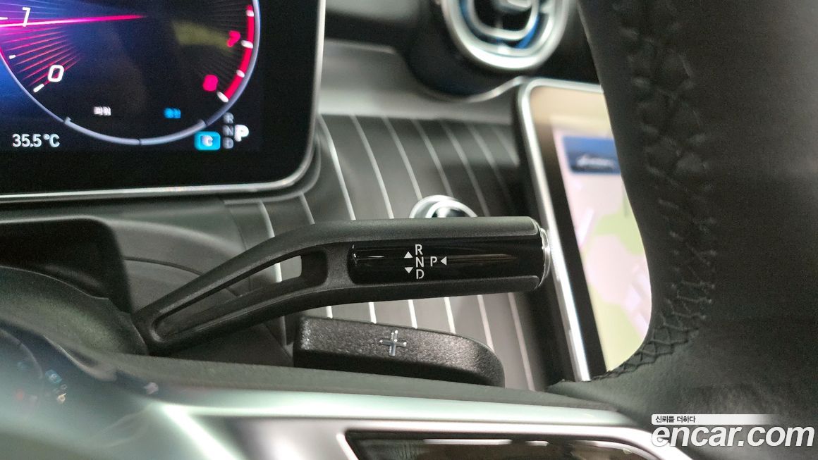 Mercedes-Benz C-Class 2023