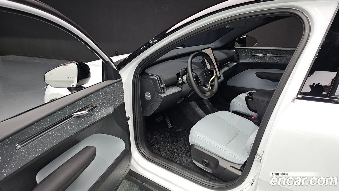 Volvo EX30 2025