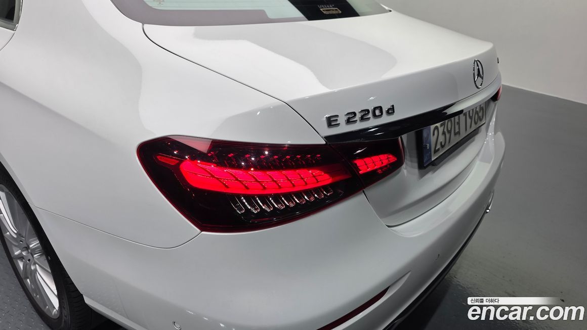 Mercedes-Benz E-Class 2021