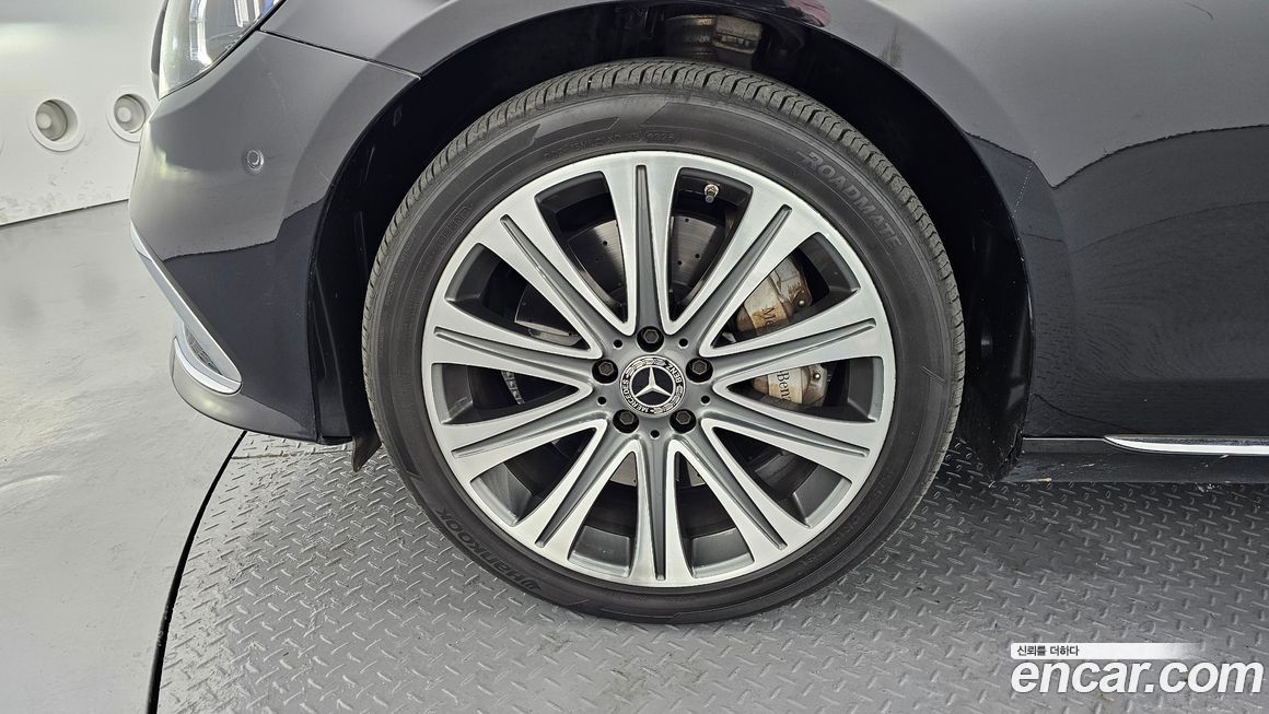 Mercedes-Benz E-Class 2021