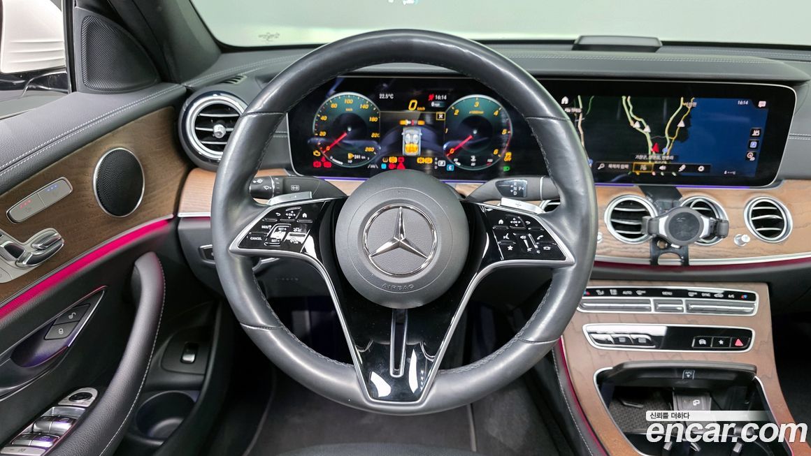 Mercedes-Benz E-Class 2021
