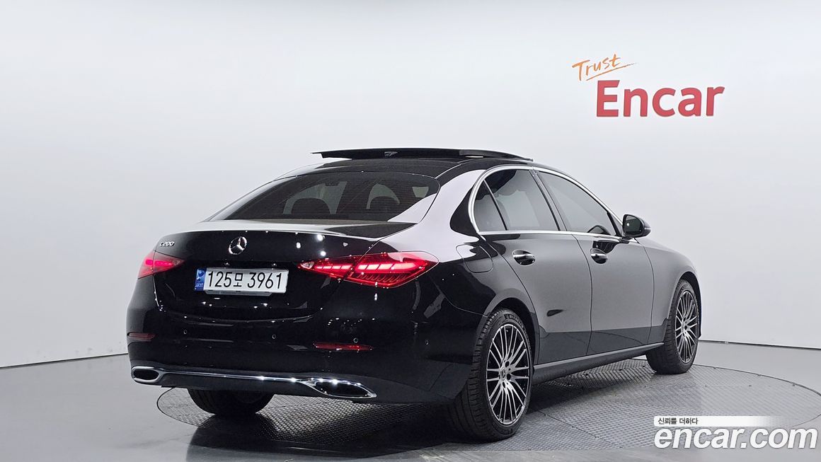 Mercedes-Benz C-Class 2023