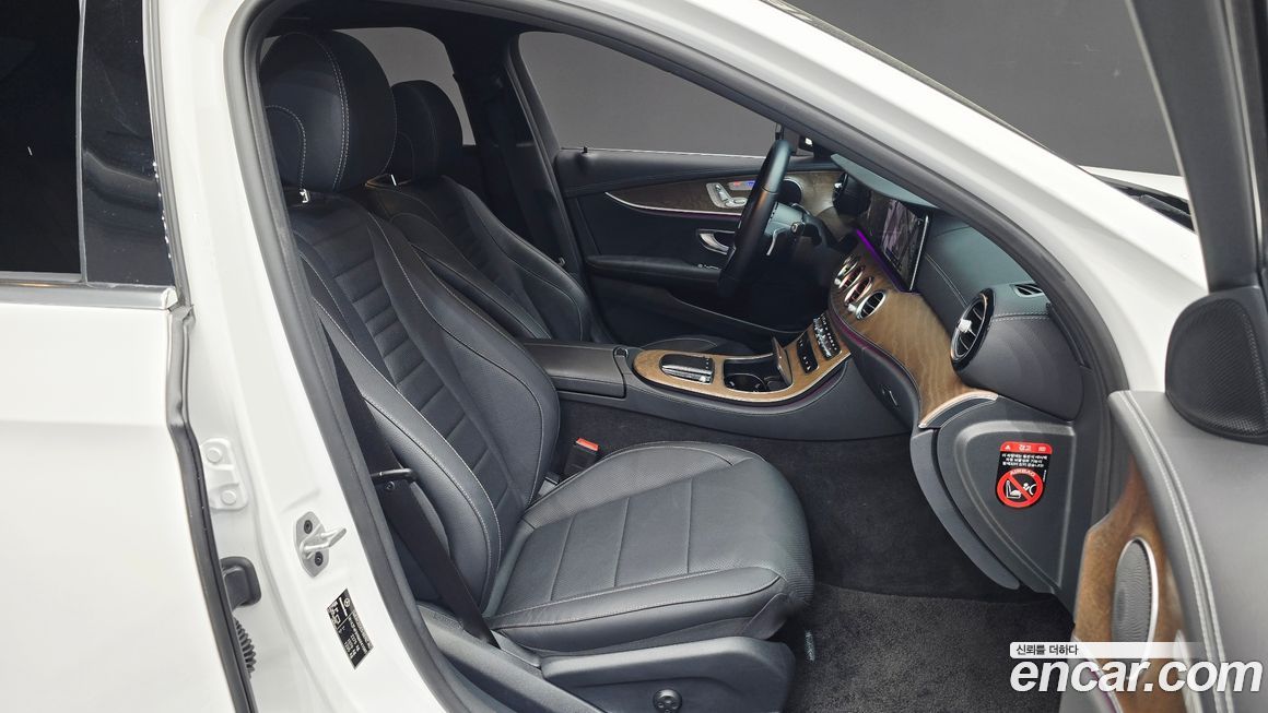 Mercedes-Benz E-Class 2021