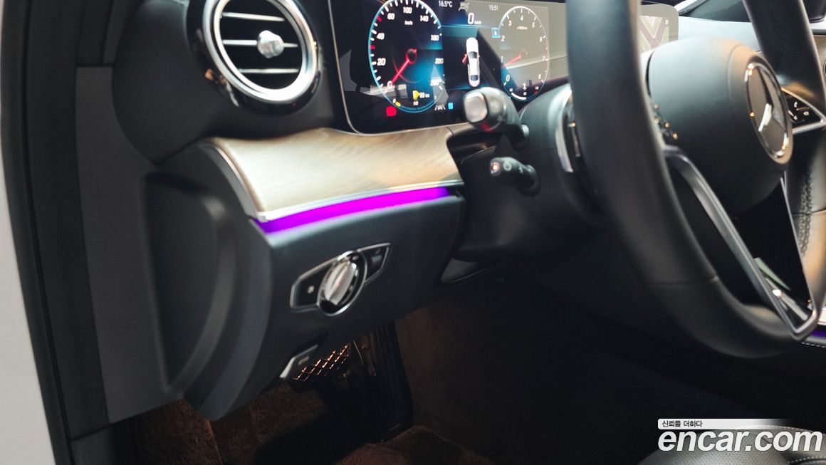 Mercedes-Benz E-Class 2021