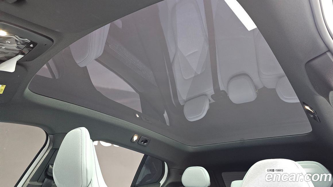 Volvo EX30 2025