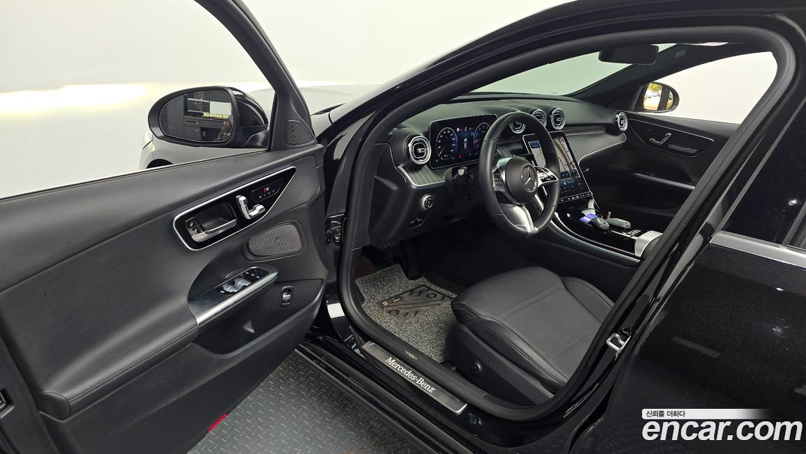 Mercedes-Benz C-Class 2023