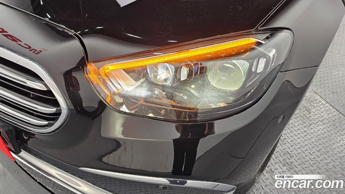 Mercedes-Benz E-Class 2021