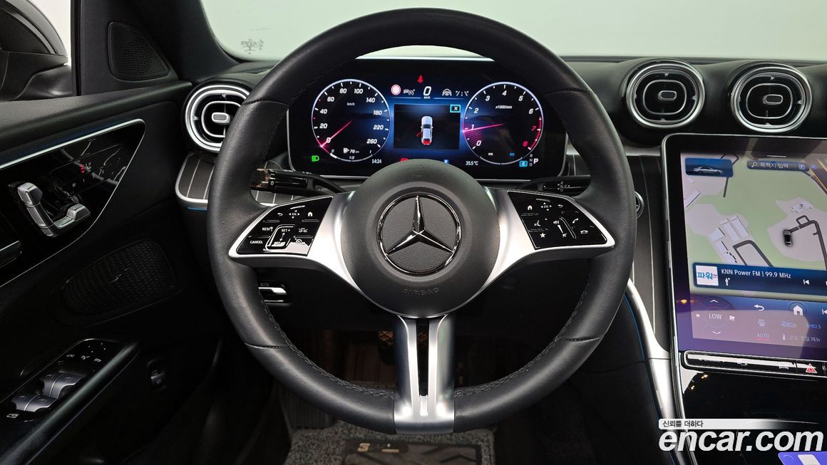 Mercedes-Benz C-Class 2023