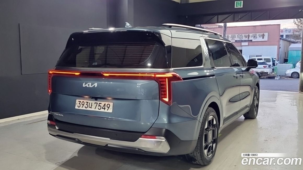 Kia Canival 2024