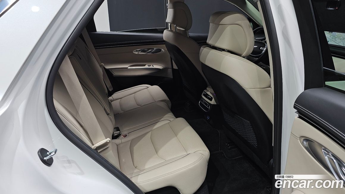 Genesis GV70 2023