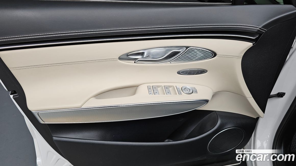 Genesis GV70 2023