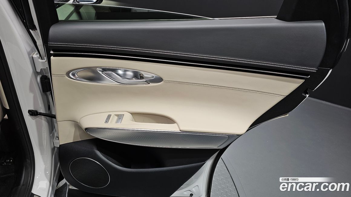 Genesis GV70 2023