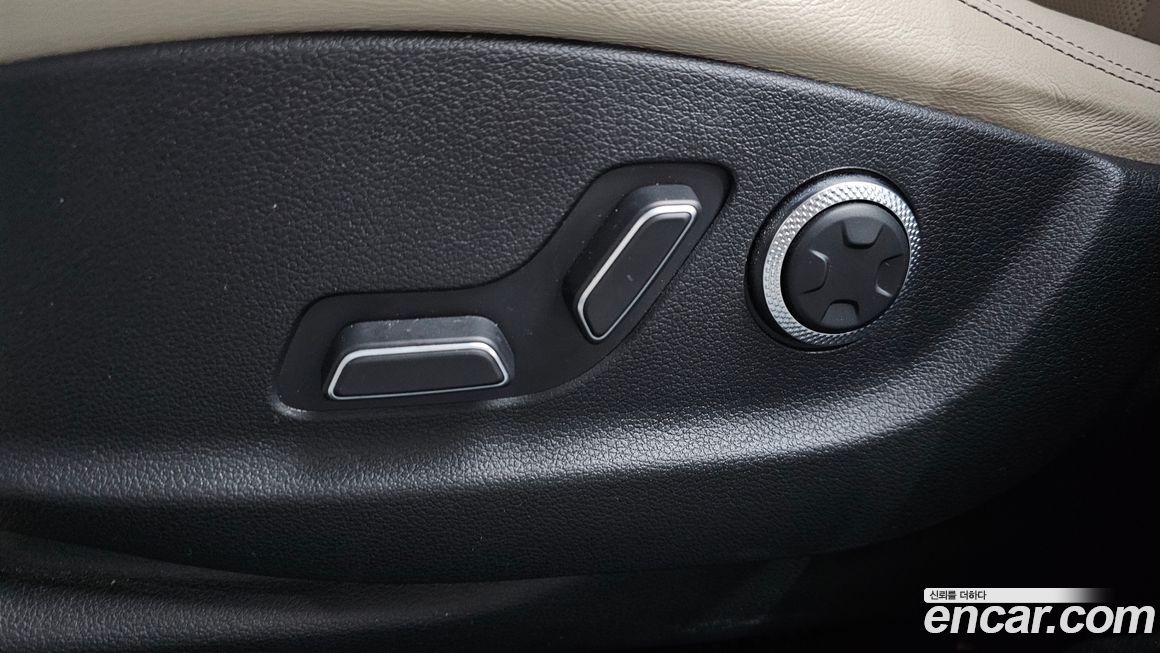 Genesis GV70 2023