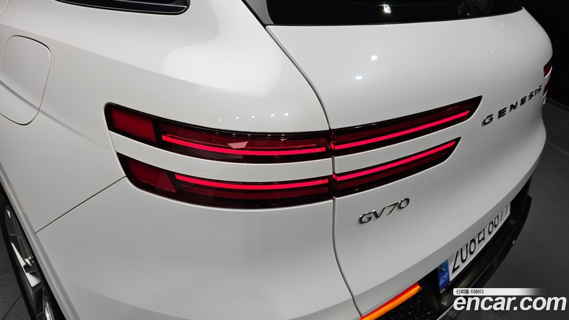 Genesis GV70 2023
