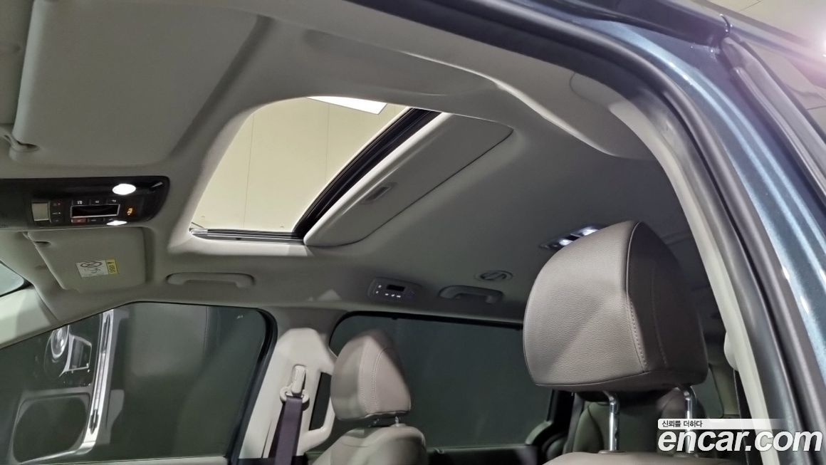 Kia Canival 2024