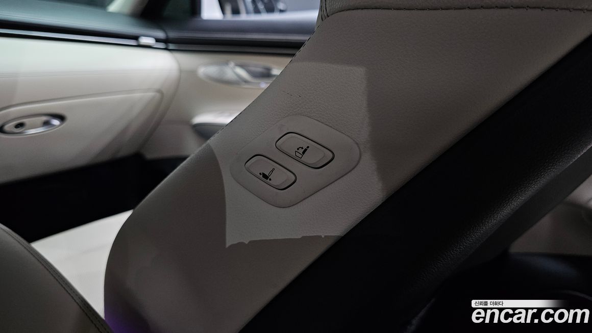 Genesis GV70 2023