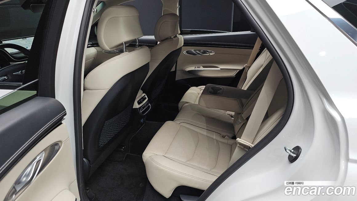 Genesis GV70 2023