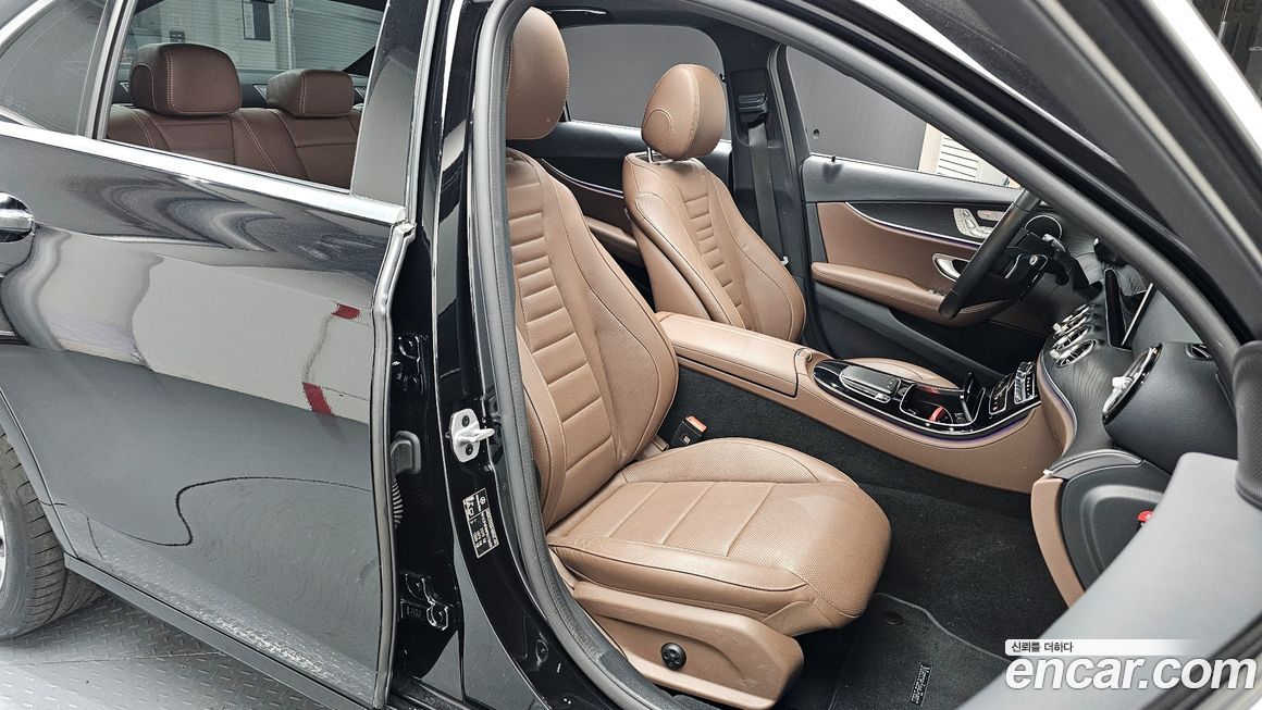 Mercedes-Benz E-Class 2023