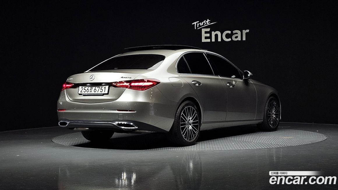 Mercedes-Benz C-Class 2022