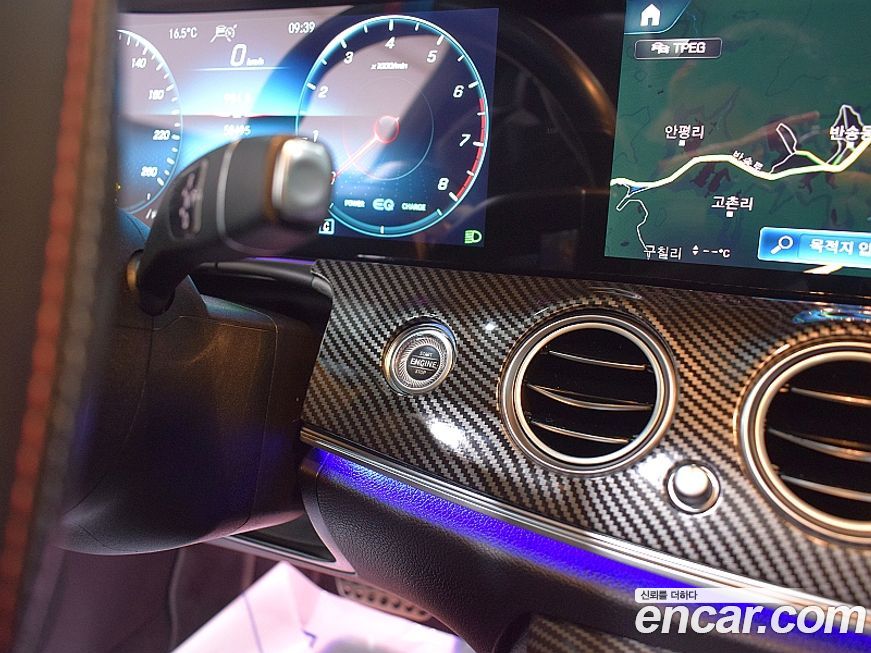 Mercedes-Benz E-Class 2022