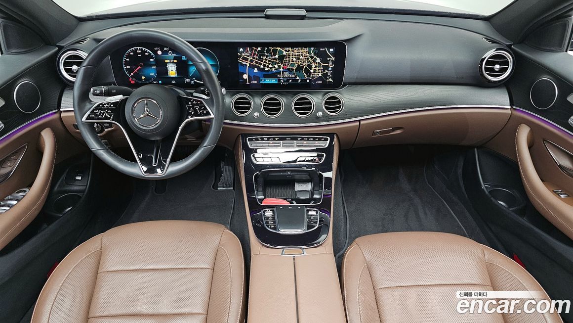 Mercedes-Benz E-Class 2023