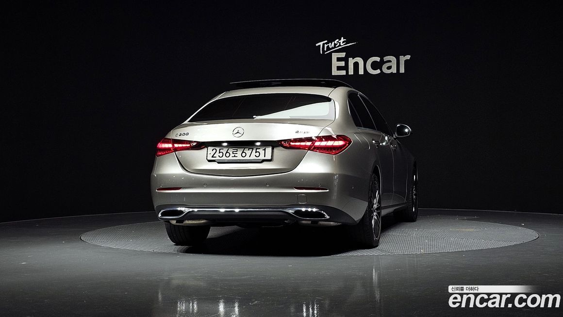 Mercedes-Benz C-Class 2022