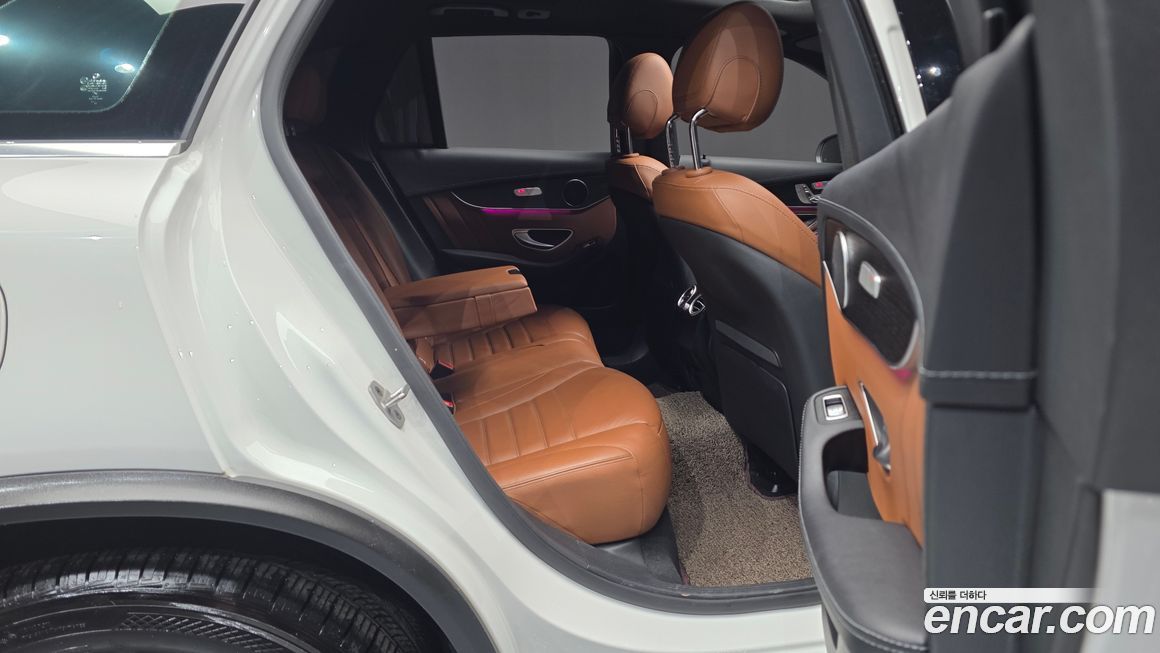 Mercedes-Benz GLC-Class 2022
