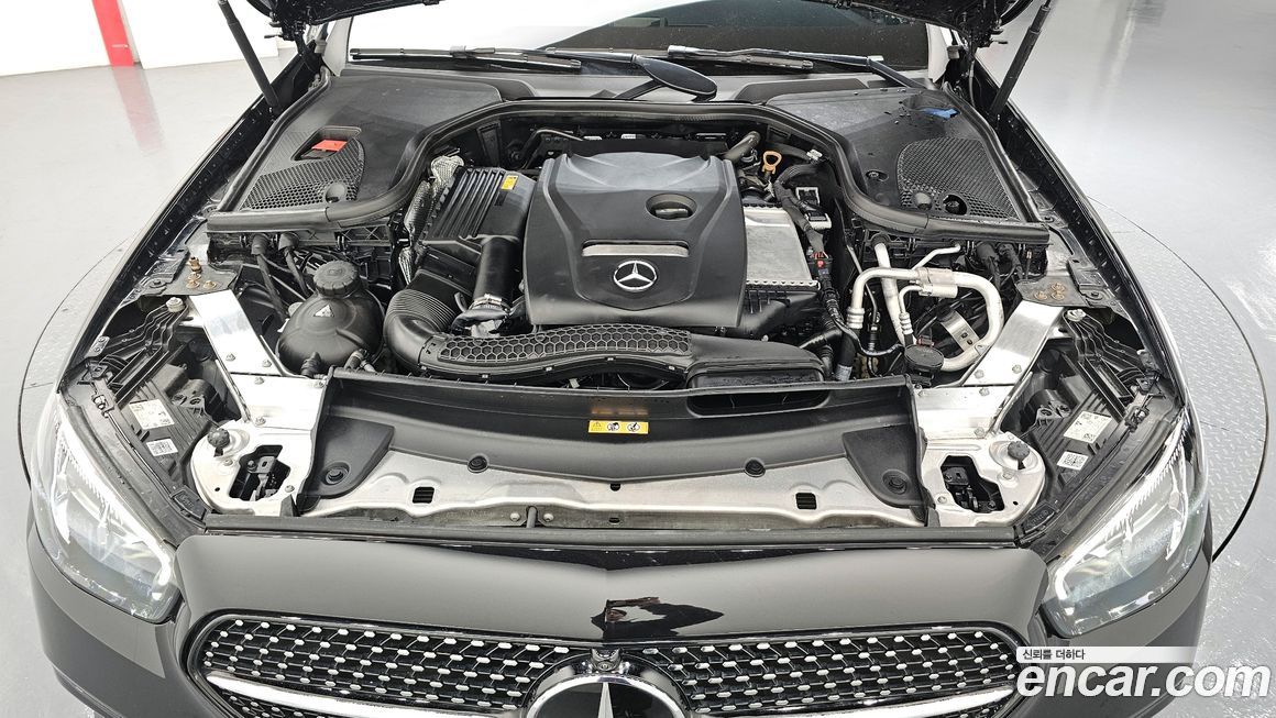 Mercedes-Benz E-Class 2023