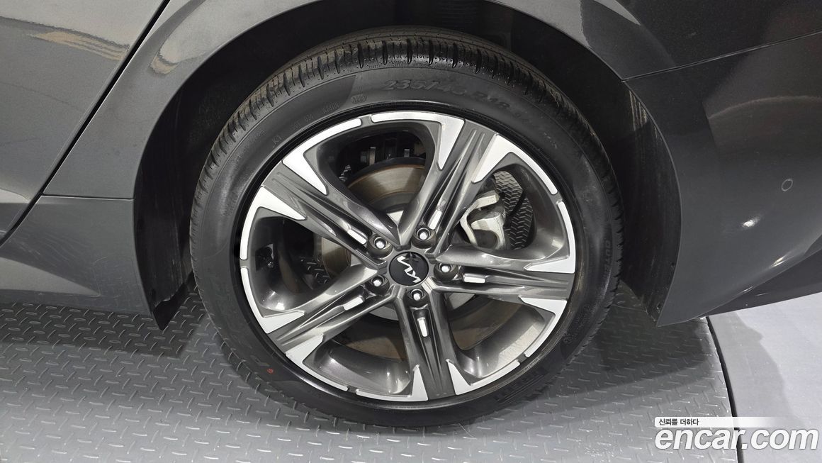 Kia K5 2023