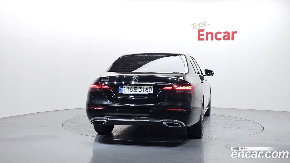 Mercedes-Benz E-Class 2023