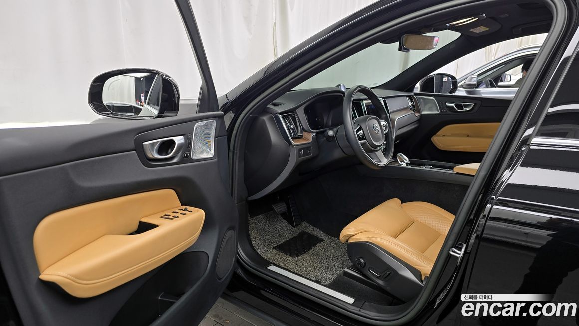 Volvo XC60 2022