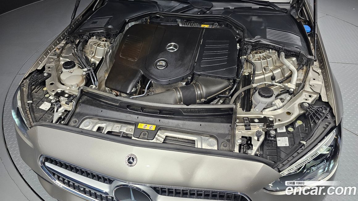 Mercedes-Benz C-Class 2022