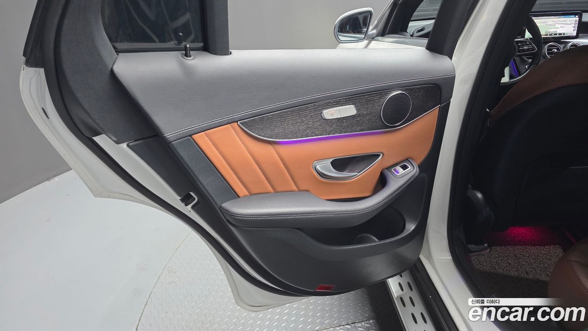 Mercedes-Benz GLC-Class 2022